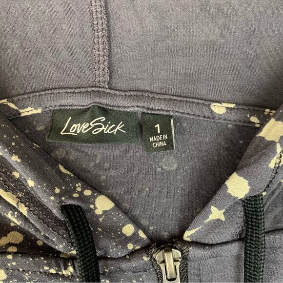 Torrid Lovesick women's size 1 1x  gray skull zip up jacket paint splatter - Picture 4 of 13